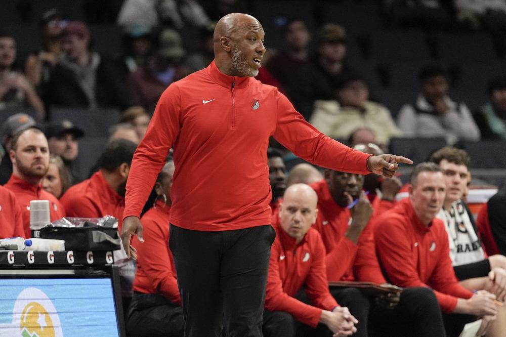 中会刻意隐 中会刻意隐